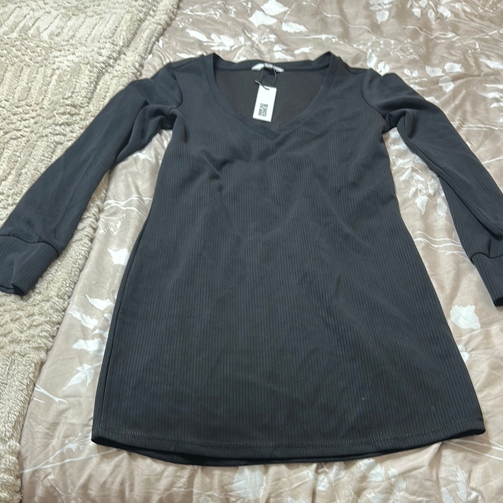 BB Dakota Gray Long Sleeve Fitted Tunic